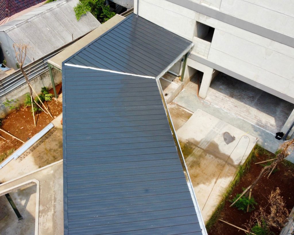Atap Galvanis - Roofing Indonesia